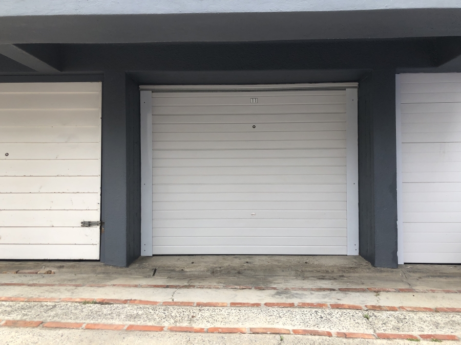 1 Bedroom Property for Sale in Green Point Western Cape